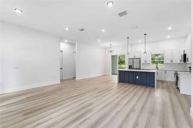 3812 E WALKER STREET, Inverness, FL 34453