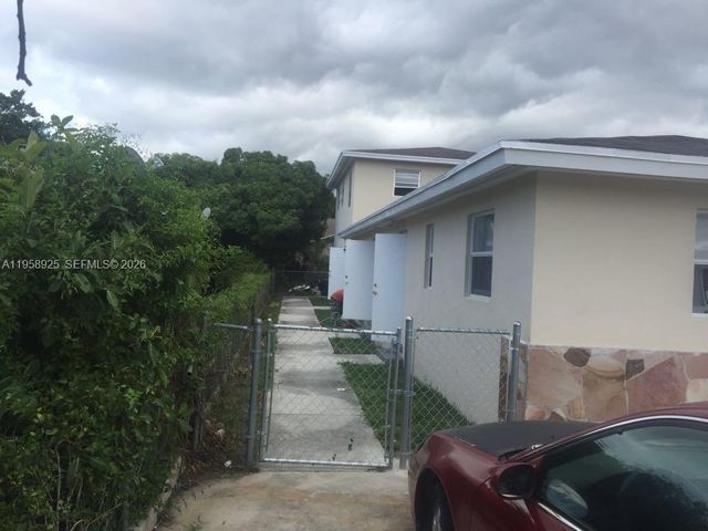 726 21st St 2, West Palm Beach, FL 33407