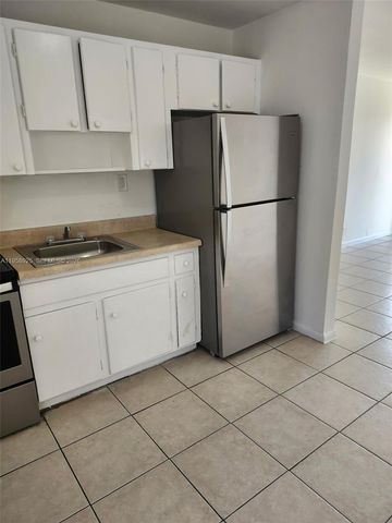 726 21st St 2, West Palm Beach, FL 33407