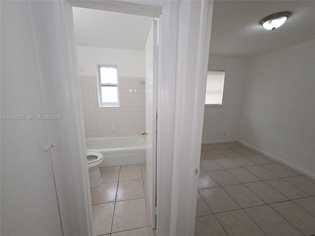 726 21st St 2, West Palm Beach, FL 33407