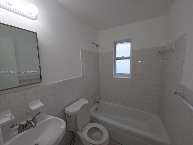 726 21st St 2, West Palm Beach, FL 33407