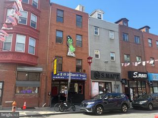 220 N 10TH ST, Philadelphia, PA 19107