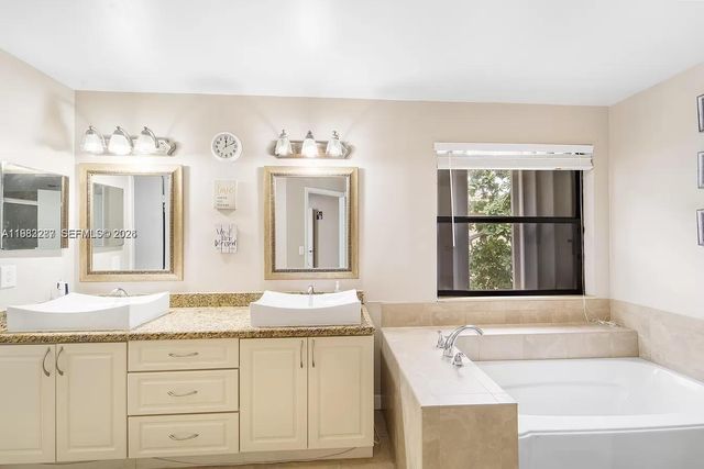 1431 SW 87th Way 0, Pembroke Pines, FL 33025