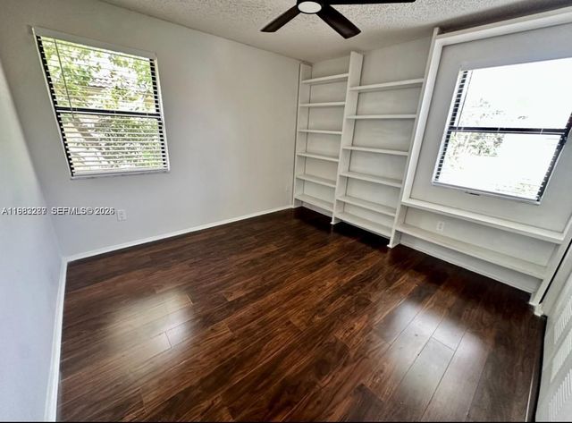 1431 SW 87th Way 0, Pembroke Pines, FL 33025