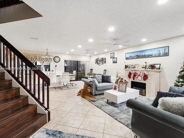 1431 SW 87th Way 0, Pembroke Pines, FL 33025