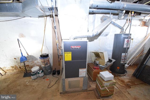 2101 W BALTIMORE ST W, Baltimore, MD 21223