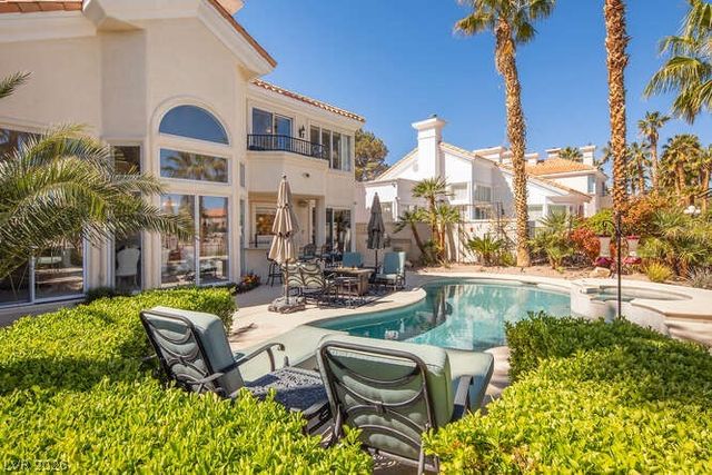 8856 Rainbow Ridge Drive, Las Vegas, NV 89117