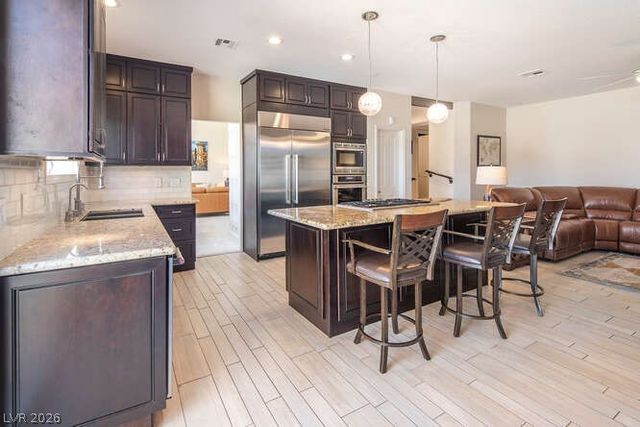 8856 Rainbow Ridge Drive, Las Vegas, NV 89117