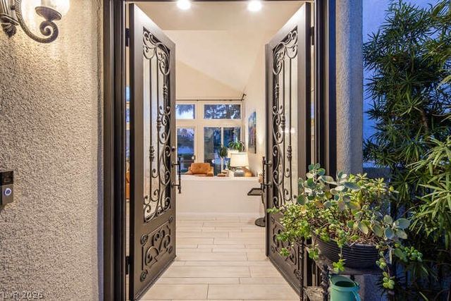 8856 Rainbow Ridge Drive, Las Vegas, NV 89117