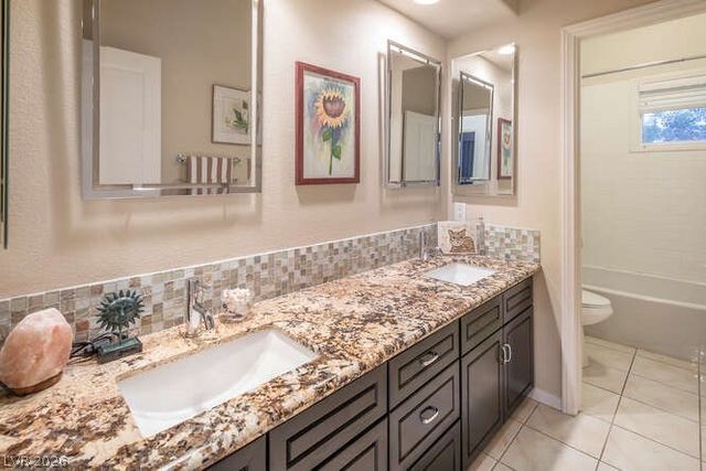 8856 Rainbow Ridge Drive, Las Vegas, NV 89117