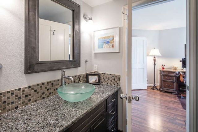 8856 Rainbow Ridge Drive, Las Vegas, NV 89117