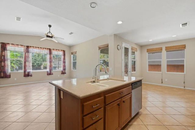2185 Corte San Simeon, Chula Vista, CA 91914