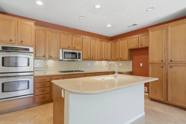 2185 Corte San Simeon, Chula Vista, CA 91914