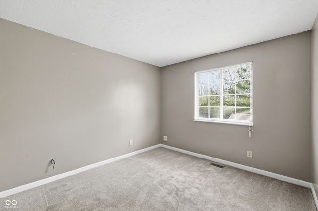 235 Meadow Glen Drive, Avon, IN 46123