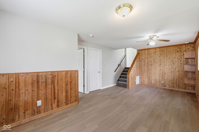 235 Meadow Glen Drive, Avon, IN 46123