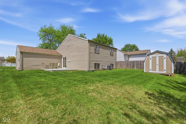 235 Meadow Glen Drive, Avon, IN 46123