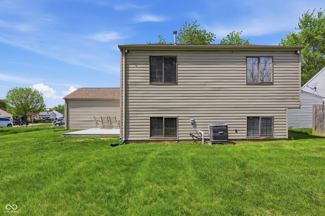 235 Meadow Glen Drive, Avon, IN 46123