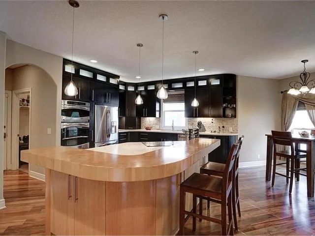 1221 SW Summit Crossing Drive, Lee's Summit, MO 64081