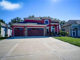1221 SW Summit Crossing Drive, Lee's Summit, MO 64081
