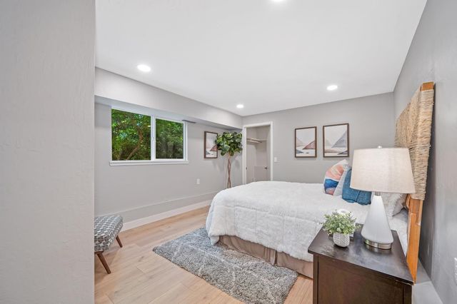 12730 Shockley Ct, Auburn, CA 95603