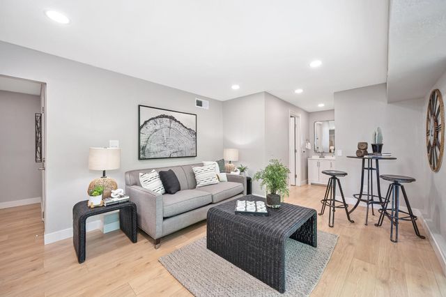 12730 Shockley Ct, Auburn, CA 95603