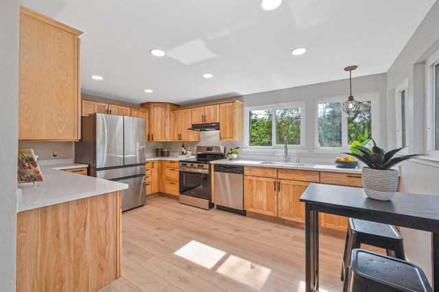 12730 Shockley Ct, Auburn, CA 95603