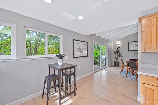 12730 Shockley Ct, Auburn, CA 95603