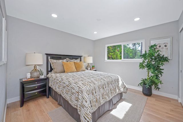 12730 Shockley Ct, Auburn, CA 95603