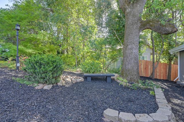 12730 Shockley Ct, Auburn, CA 95603