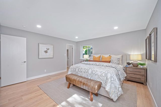 12730 Shockley Ct, Auburn, CA 95603