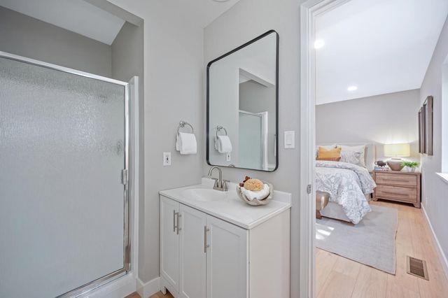 12730 Shockley Ct, Auburn, CA 95603