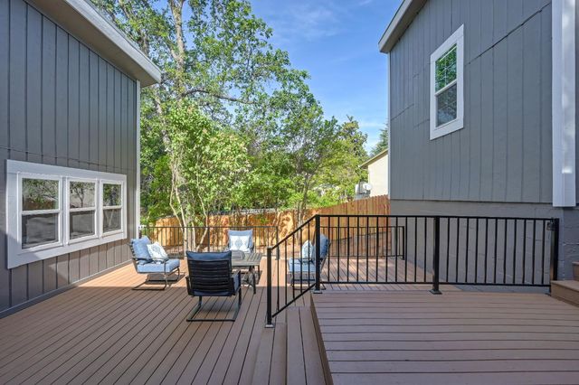 12730 Shockley Ct, Auburn, CA 95603