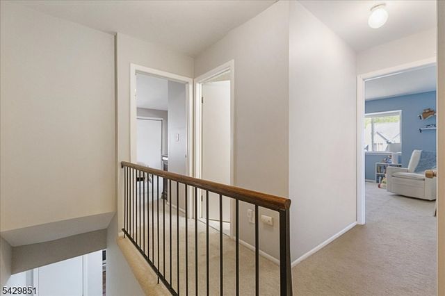 15 Garden Ct, Roxbury Twp., NJ 07876
