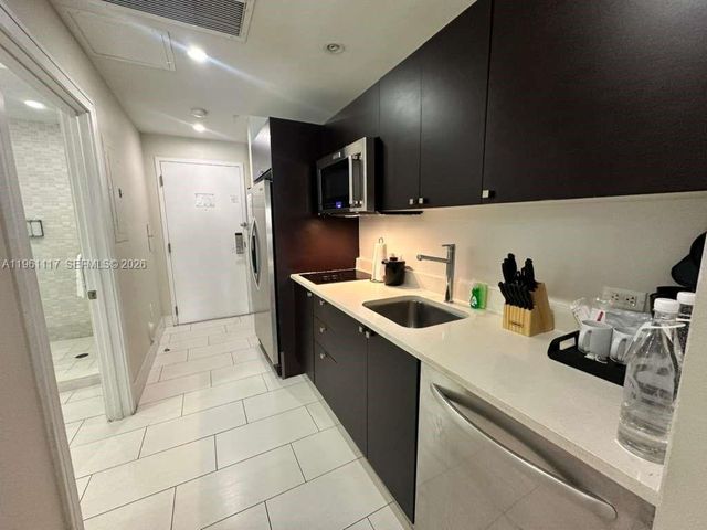 5300 NW 87th Ave 910, Doral, FL 33178