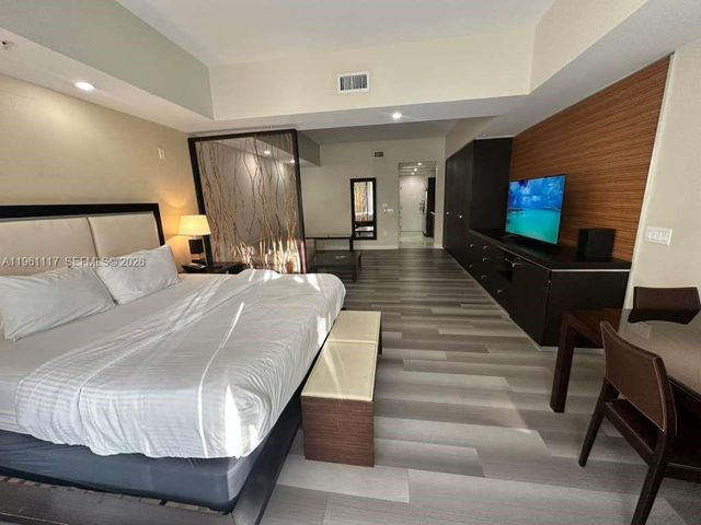 5300 NW 87th Ave 910, Doral, FL 33178