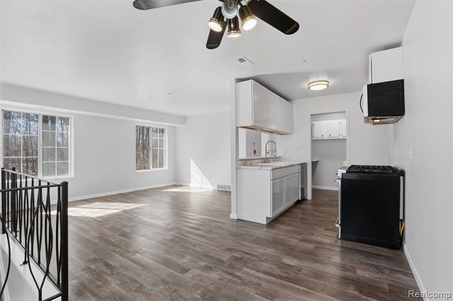 38261 Greenwood Street, Westland, MI 48185