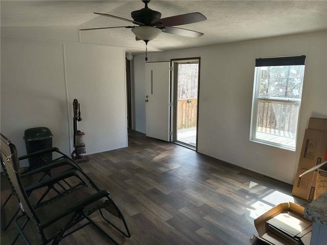 69 Gold Lake Dr, Cleveland, GA 30528