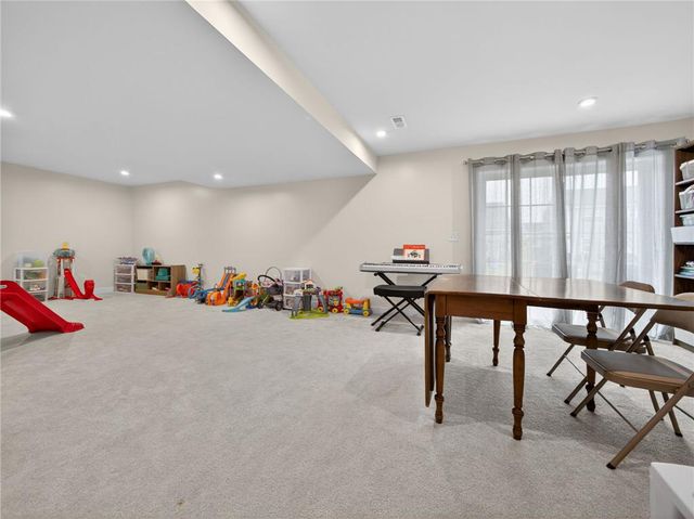 814 Blackheath Lane, North Catasauqua Bor, PA 18032