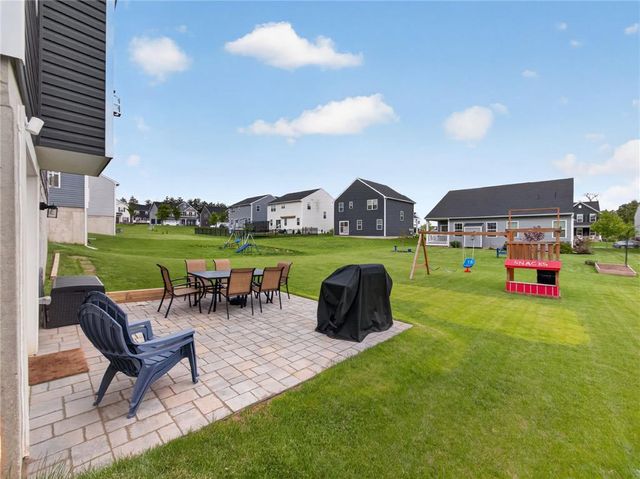 814 Blackheath Lane, North Catasauqua Bor, PA 18032