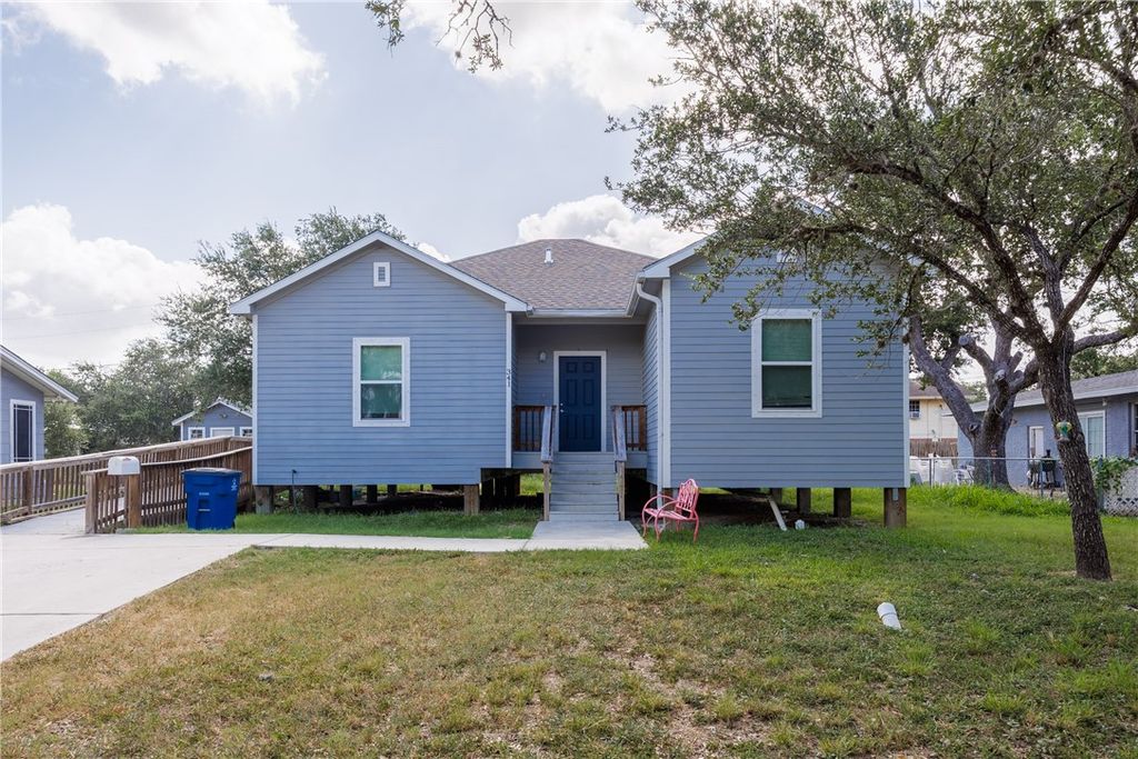 341 Woodlawn St, Sinton, TX 78387 — exterior