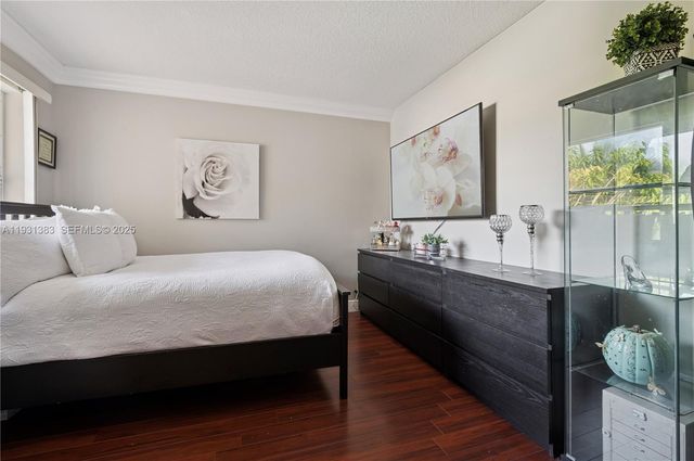 10871 NW 35th Pl, Sunrise, FL 33351