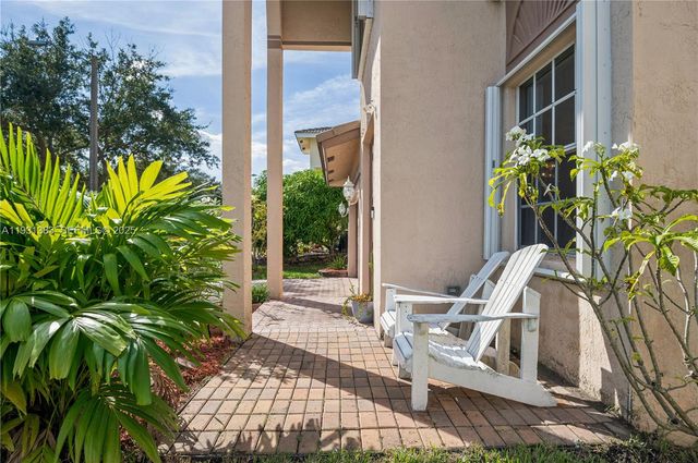 10871 NW 35th Pl, Sunrise, FL 33351