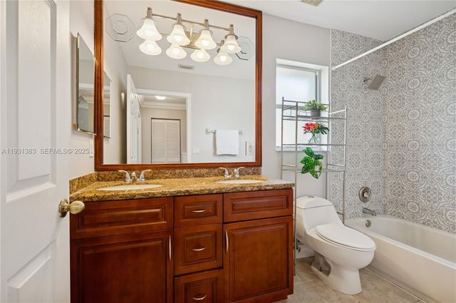 10871 NW 35th Pl, Sunrise, FL 33351