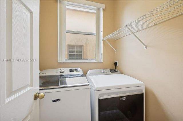 10871 NW 35th Pl, Sunrise, FL 33351