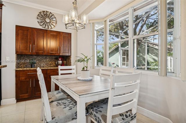 10871 NW 35th Pl, Sunrise, FL 33351