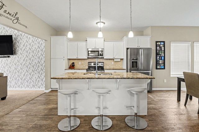 2129 Kensington Park Circle, Holland City, MI 49423
