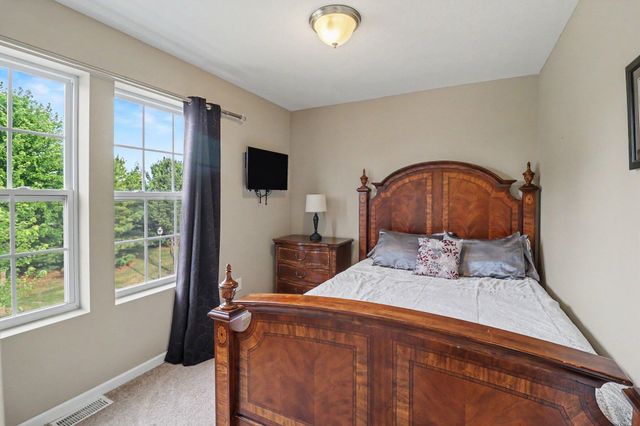 2129 Kensington Park Circle, Holland City, MI 49423