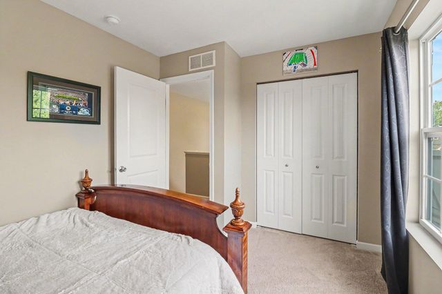 2129 Kensington Park Circle, Holland City, MI 49423