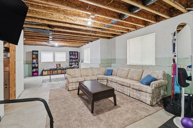 2129 Kensington Park Circle, Holland City, MI 49423
