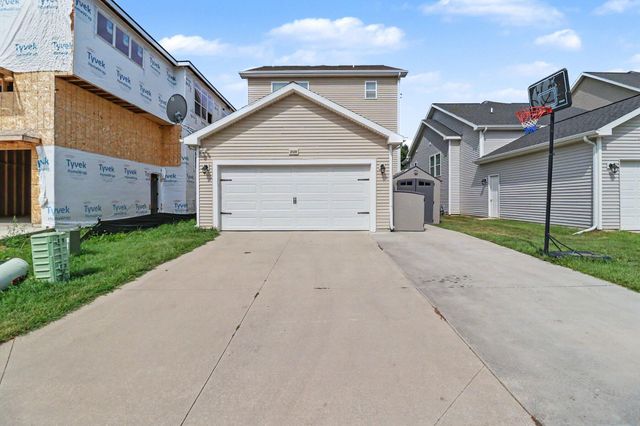 2129 Kensington Park Circle, Holland City, MI 49423